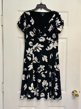 Chaps Black & White Floral Midi Dress PL